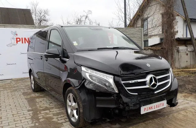 samochody osobowe Mercedes-Benz Klasa V cena 86900 przebieg: 211818, rok produkcji 2018 z Poręba